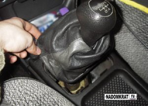 Как устранить дребезжание рычага КПП на ВАЗ 2114