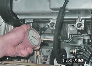 Замер компрессии в цилиндрах двигателя ВАЗ 2114
