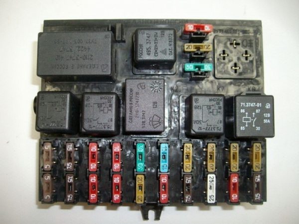 Блок предохранителей ваз 2110 8 клапанов инжектор схема и реле с описанием